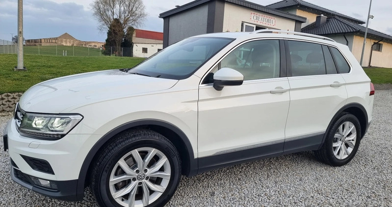 Volkswagen Tiguan cena 122987 przebieg: 152000, rok produkcji 2019 z Piaski małe 596